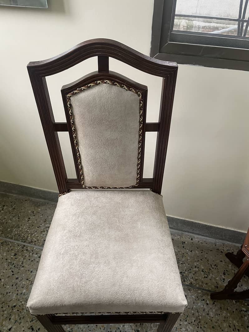 Dining Table set for 6 persons 0