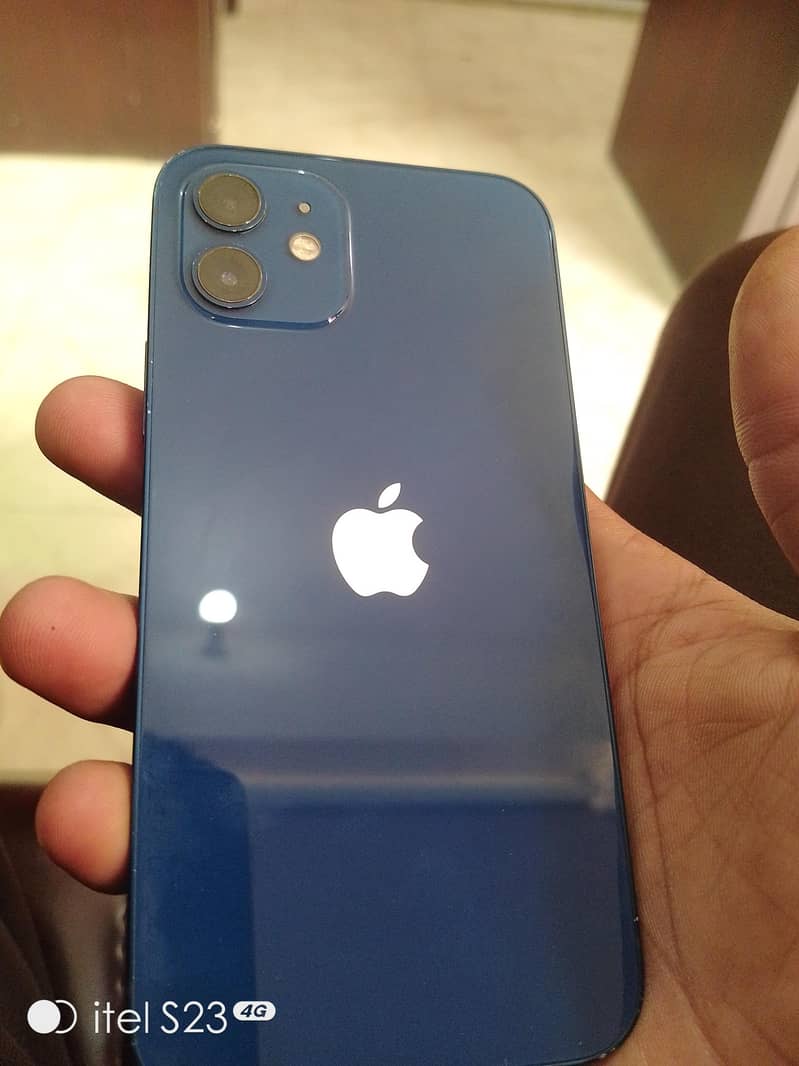 Apple iPhone 12 1