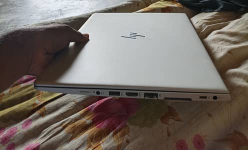 Hp elite book core i5 genth8