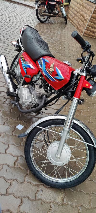 HONDA CG 125 LUSH CONDITION 10/9.8 KM. 5K UESD
