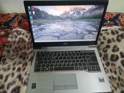 Fujitsu lifebook u 745