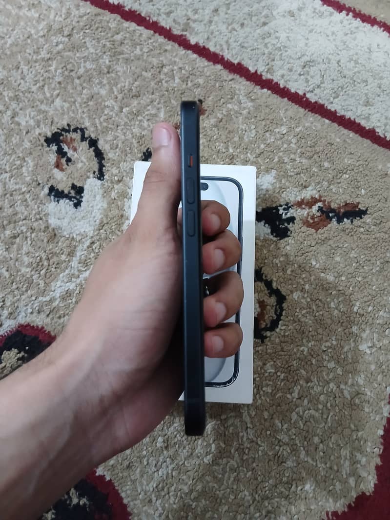 Apple iPhone 15 2