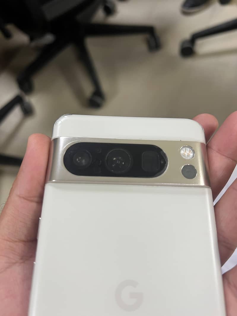 Google Pixel 8 Pro 2