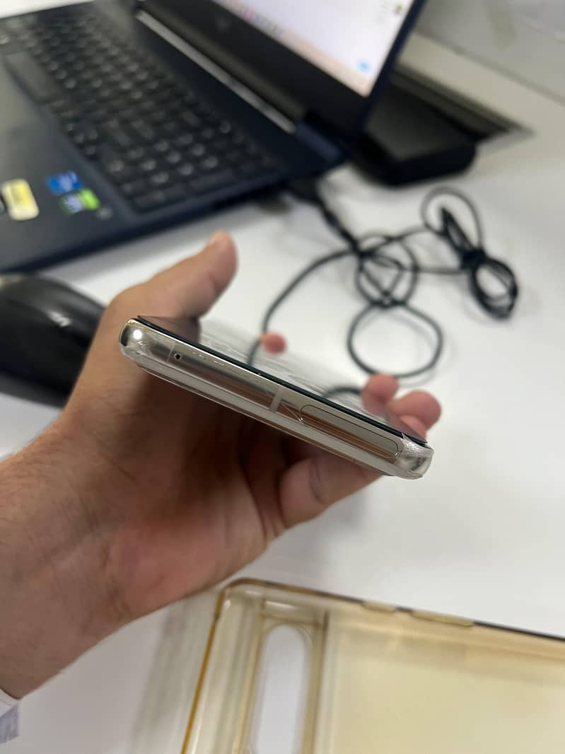 Google Pixel 8 Pro 4