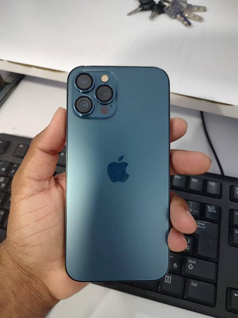 iPhone 12 pro max 0