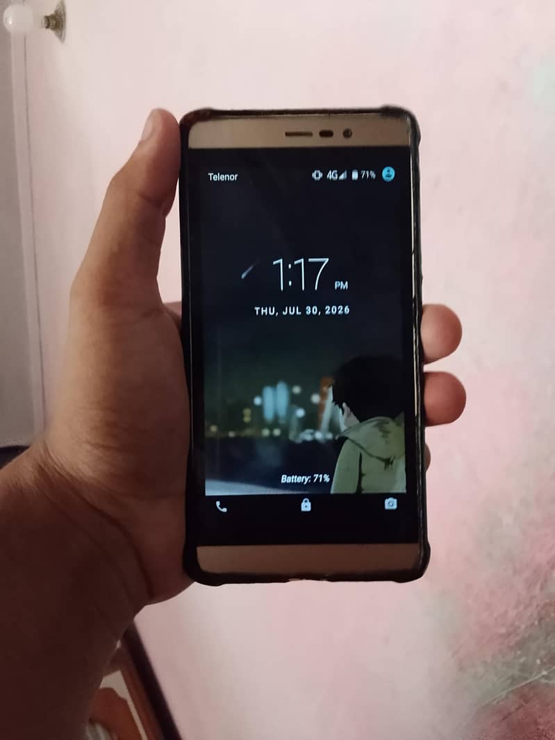 QMobile E1 5