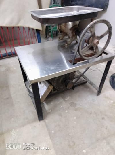 meat Grinder urgent sale