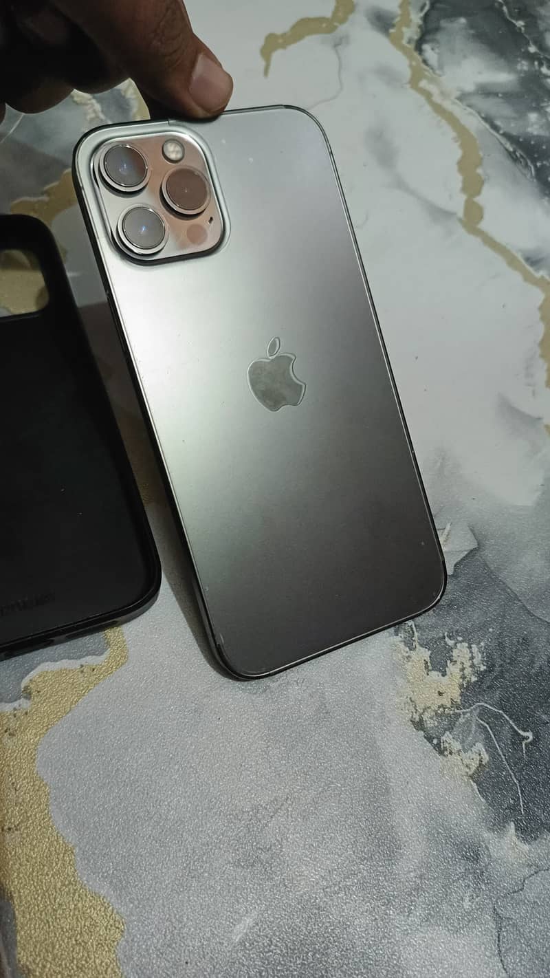 Iphone 12 pro max 5