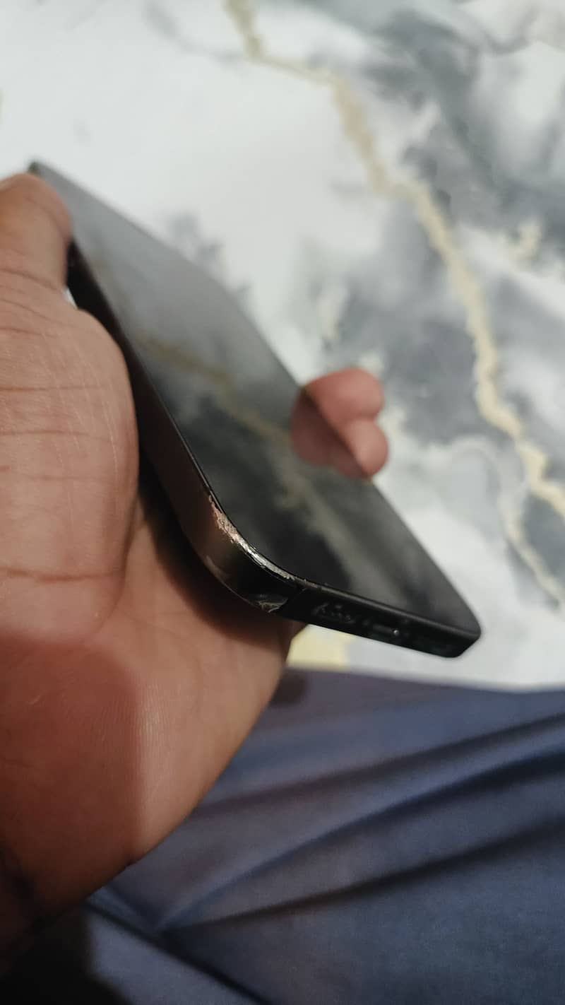 Iphone 12 pro max 7