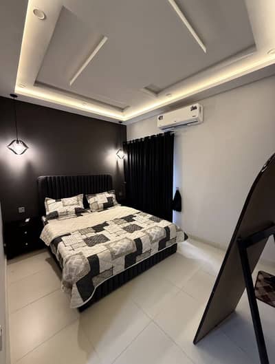 Brand new furnished apartment on daily basis in bahria town lahore
