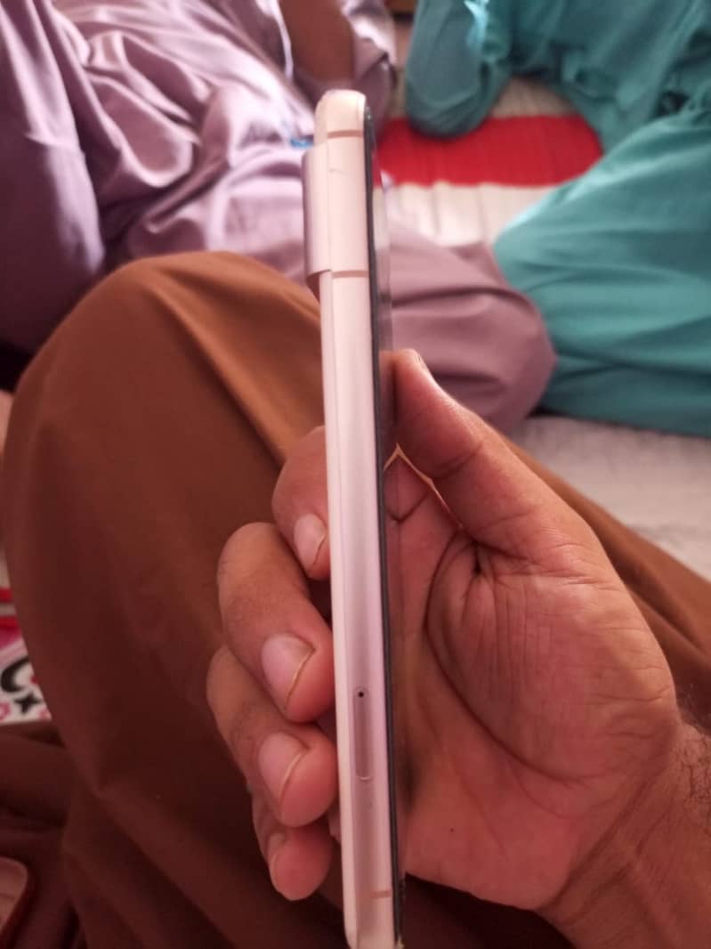 Google Pixel 8 1