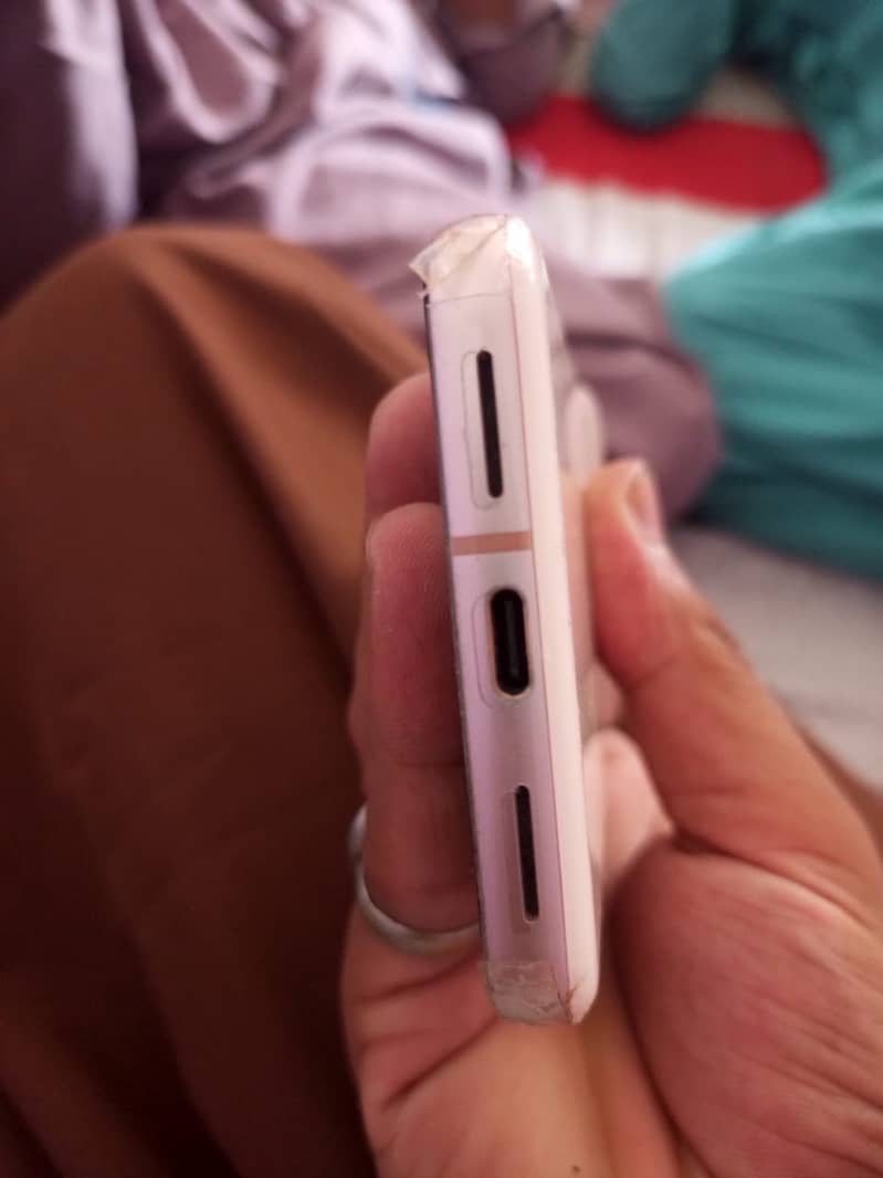 Google Pixel 8 2