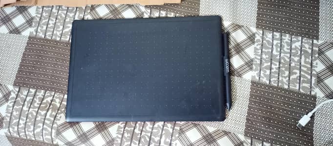 Wacom One Medium Pen Tablet (CTL-672) for Sale