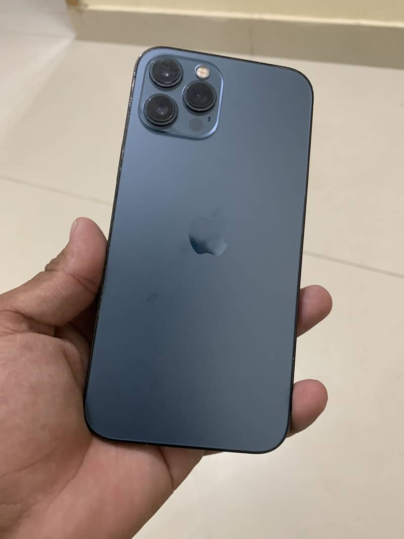 iPhone 12 Pro Max 4