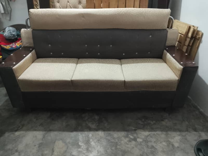 three seater 0