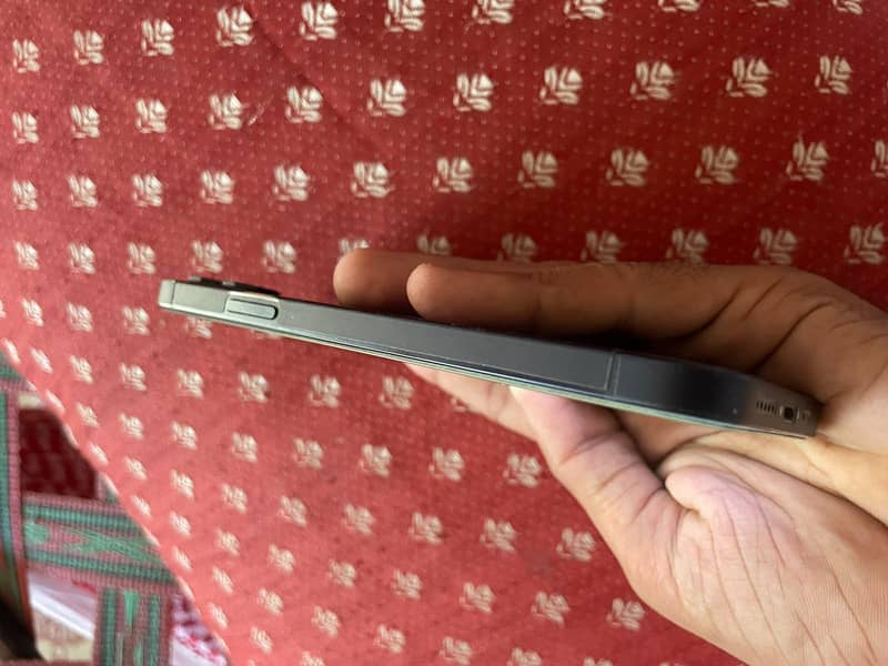 Apple iPhone 12 5