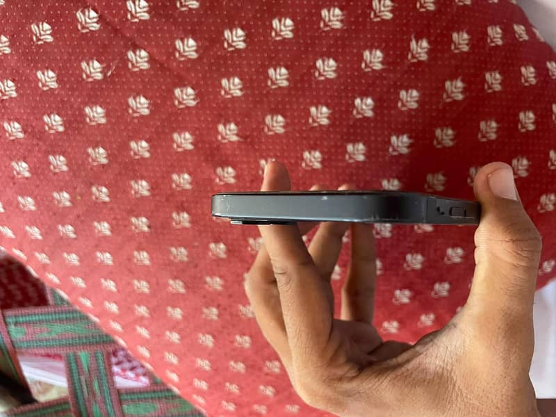 Apple iPhone 12 7