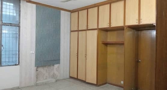 1 Kanal Upper Portion For rent In DHA Phase 1 - Block N Lahore