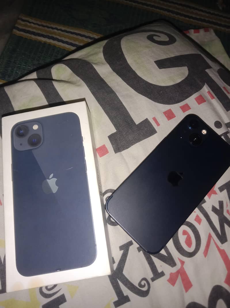 Apple iPhone 13 0