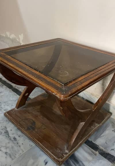Tables selling