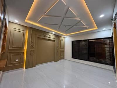 7 Marla Corner Designer House For Sale Two Side Gate Proper Double Unit Sun Face