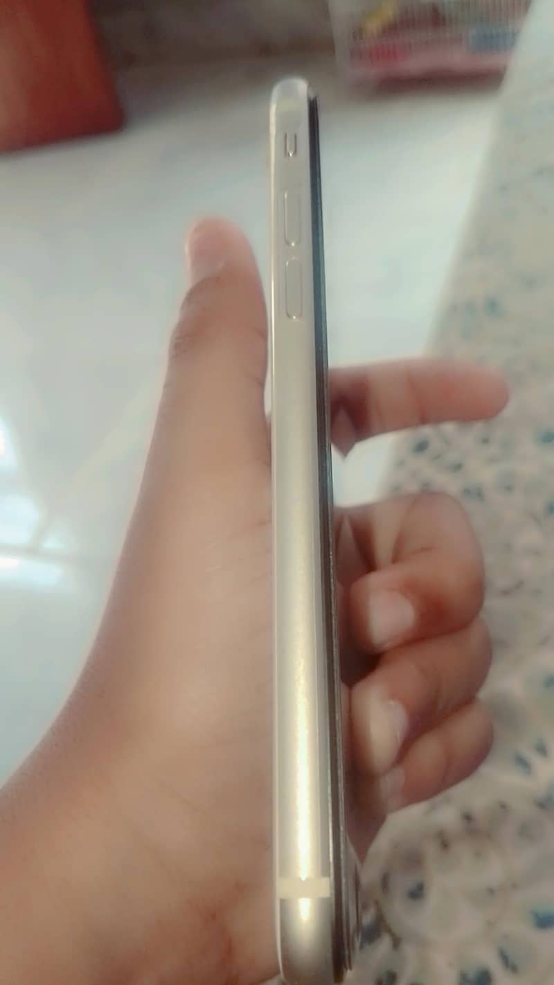 Apple iPhone SE 3