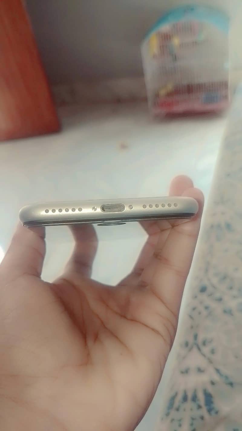 Apple iPhone SE 4
