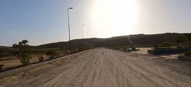 Corner 400 Square Yards Residential Plot For sale In Surjani Town - Sector 5A