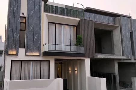 BRAND NEW MODERN VILLAS AT INSTALLMENT AVAILABLE IN LAKE CITY