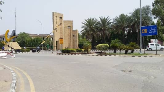 11 Marla Pair Plot Two Side Open For Sale In Lake City Lahore