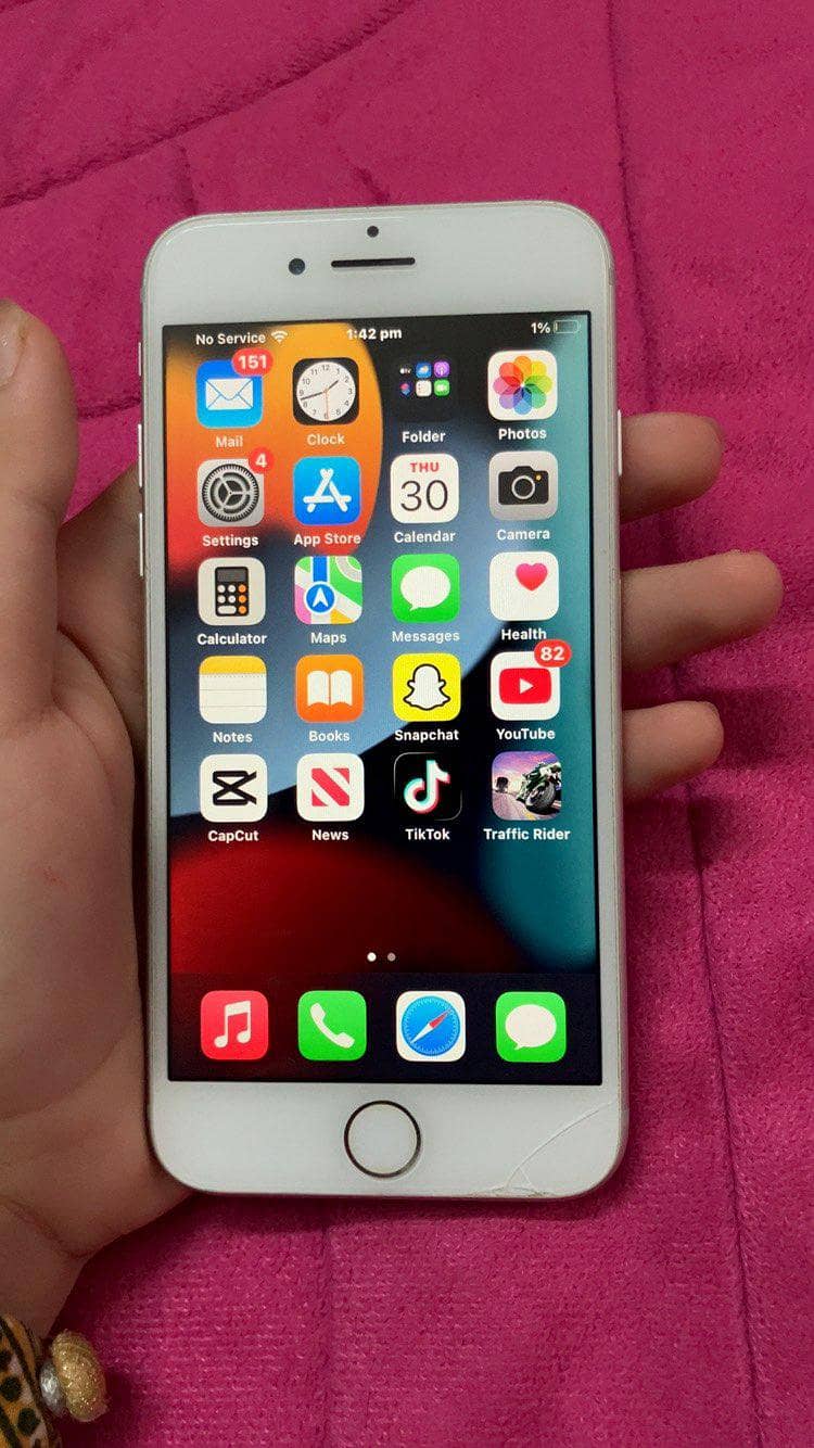 Apple iPhone 7 1
