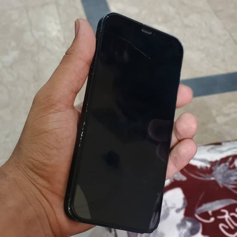 Apple iPhone 12 3
