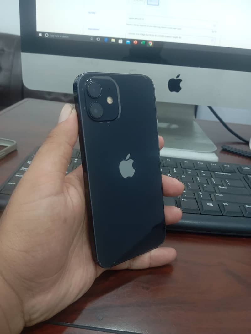 Apple iPhone 12 2