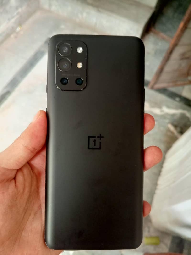 One Plus 9R 2