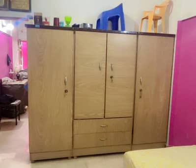 4 Door Big Wooden Almari with 2 Drawers | Excellent Condition