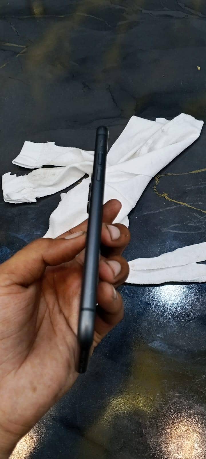 Apple iPhone 11 5