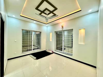 Abubaker Block 7 Marla Corner Ultra Luxury Designer House For Sale Close to Masjid Commercial Park