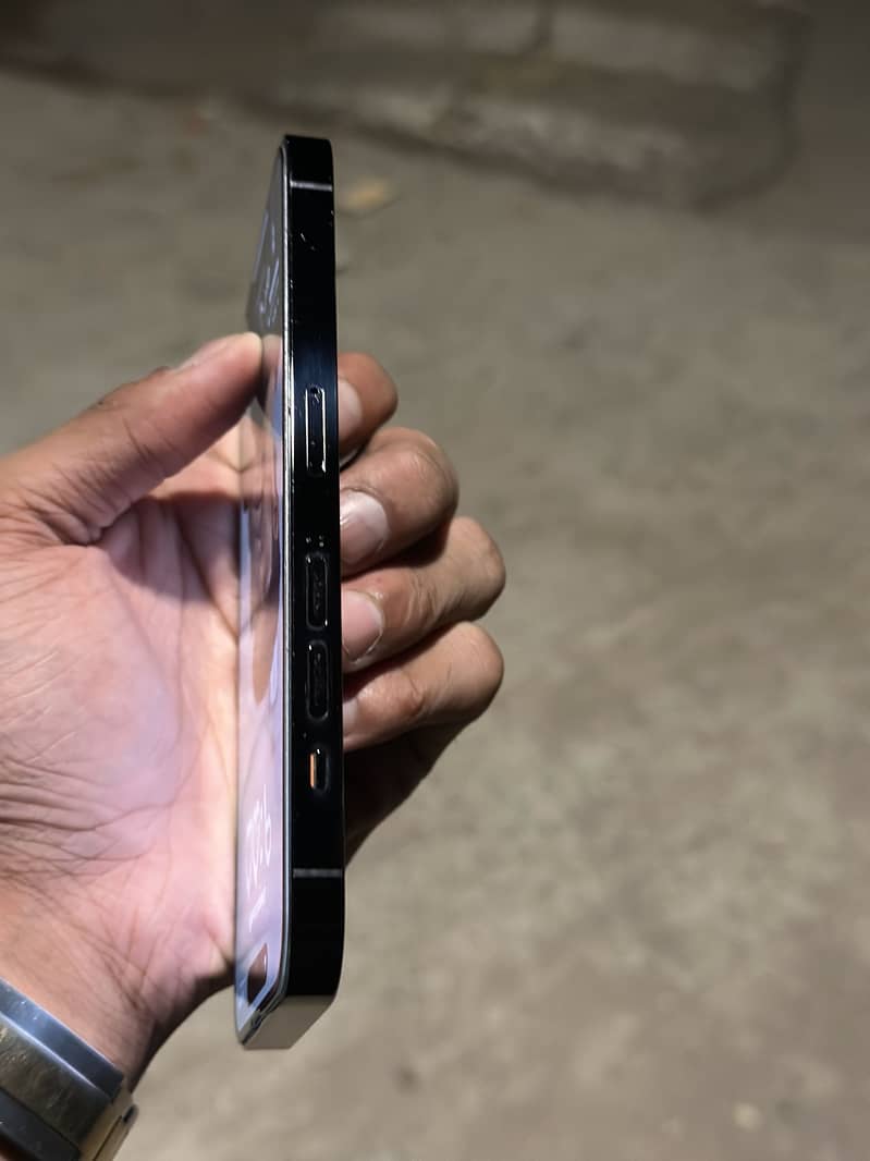 Apple iPhone 14 Pro 1