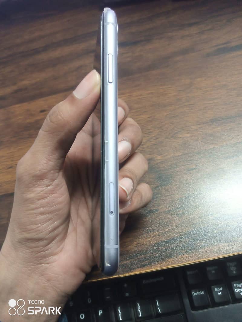 Apple iPhone 11 5