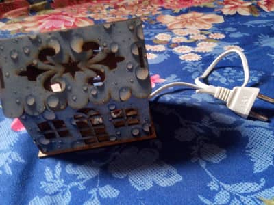 home shaped lamp