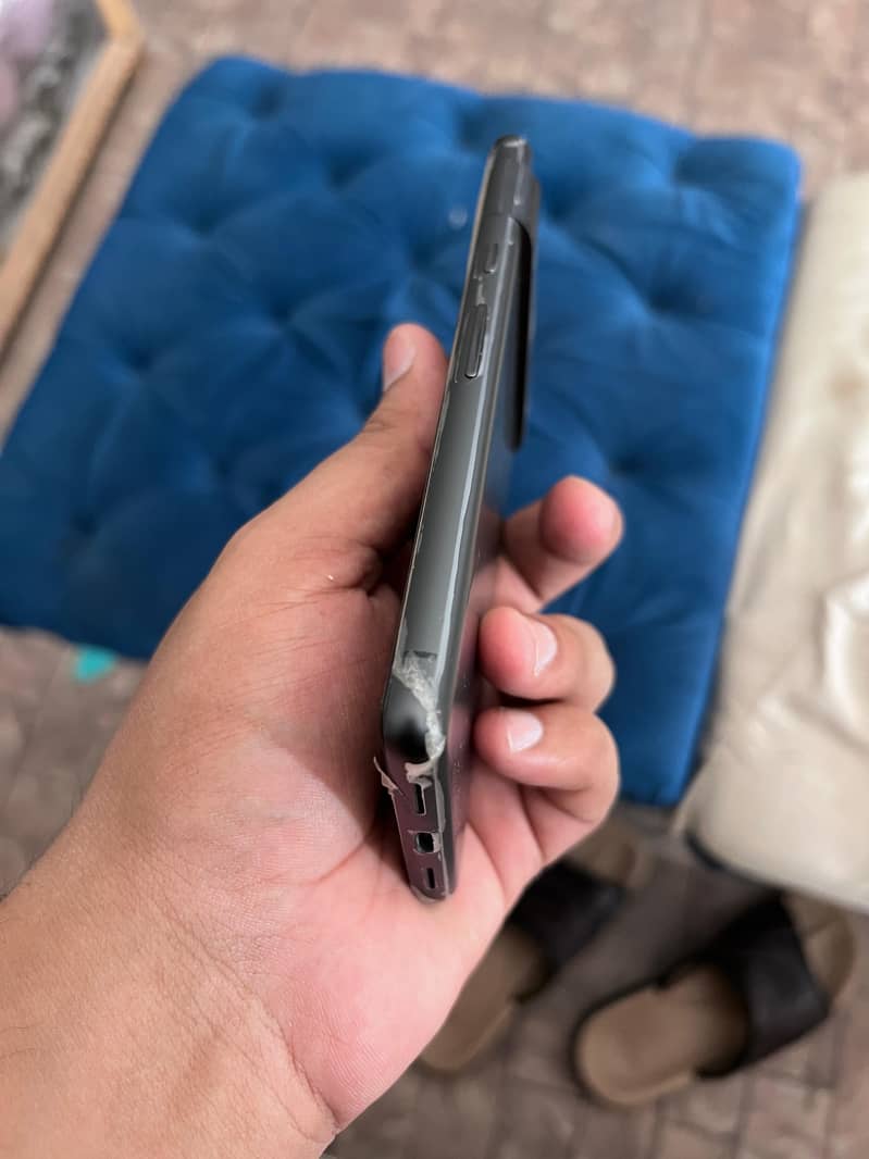 Google Pixel 7 4