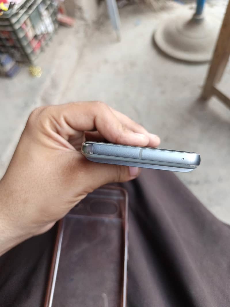 GOOGLE PIXEL 8 10