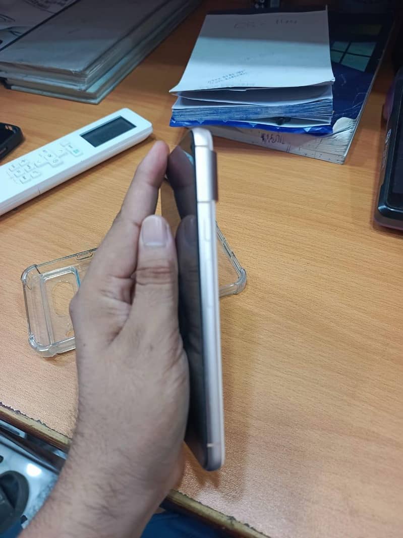 google pixel 8 4