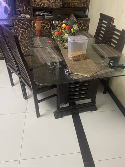 Urgent sale 6 Seaters Dinning Table
