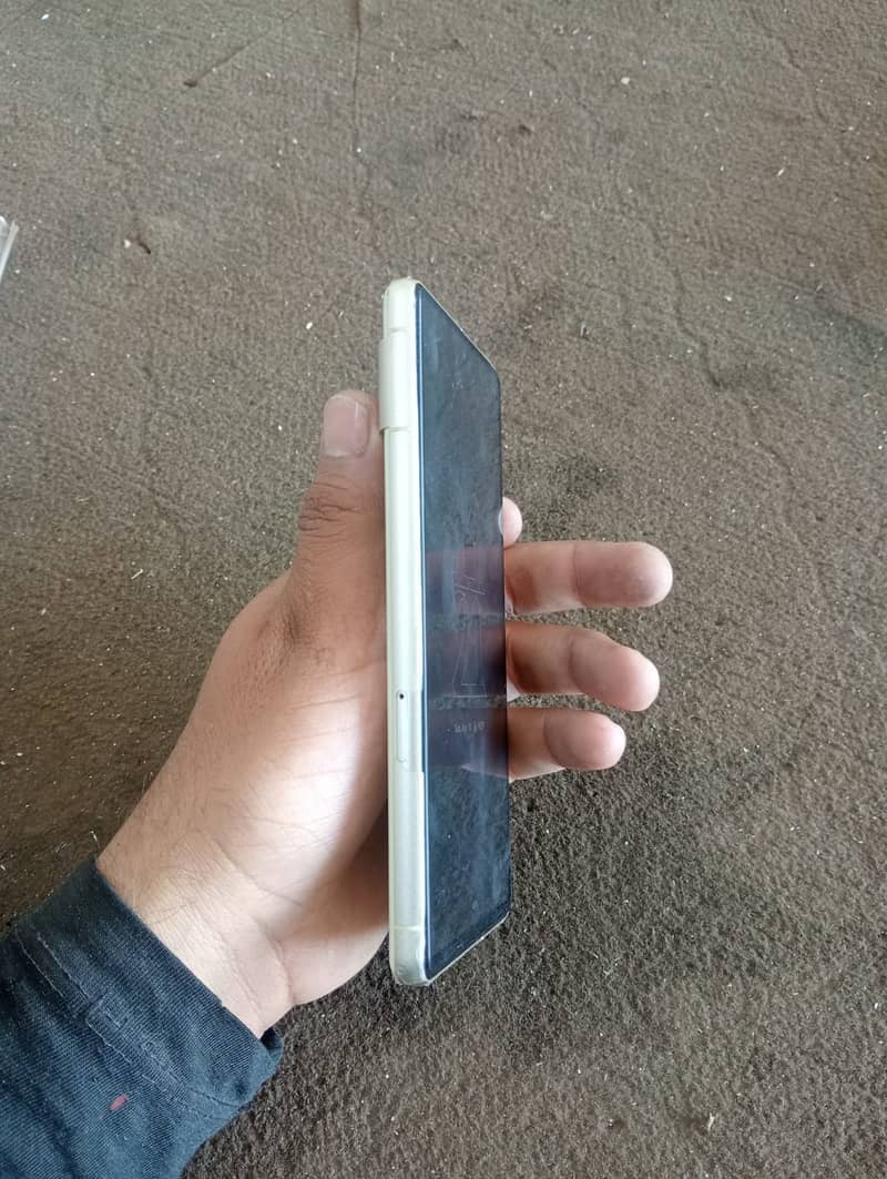 Google Pixel 7 4