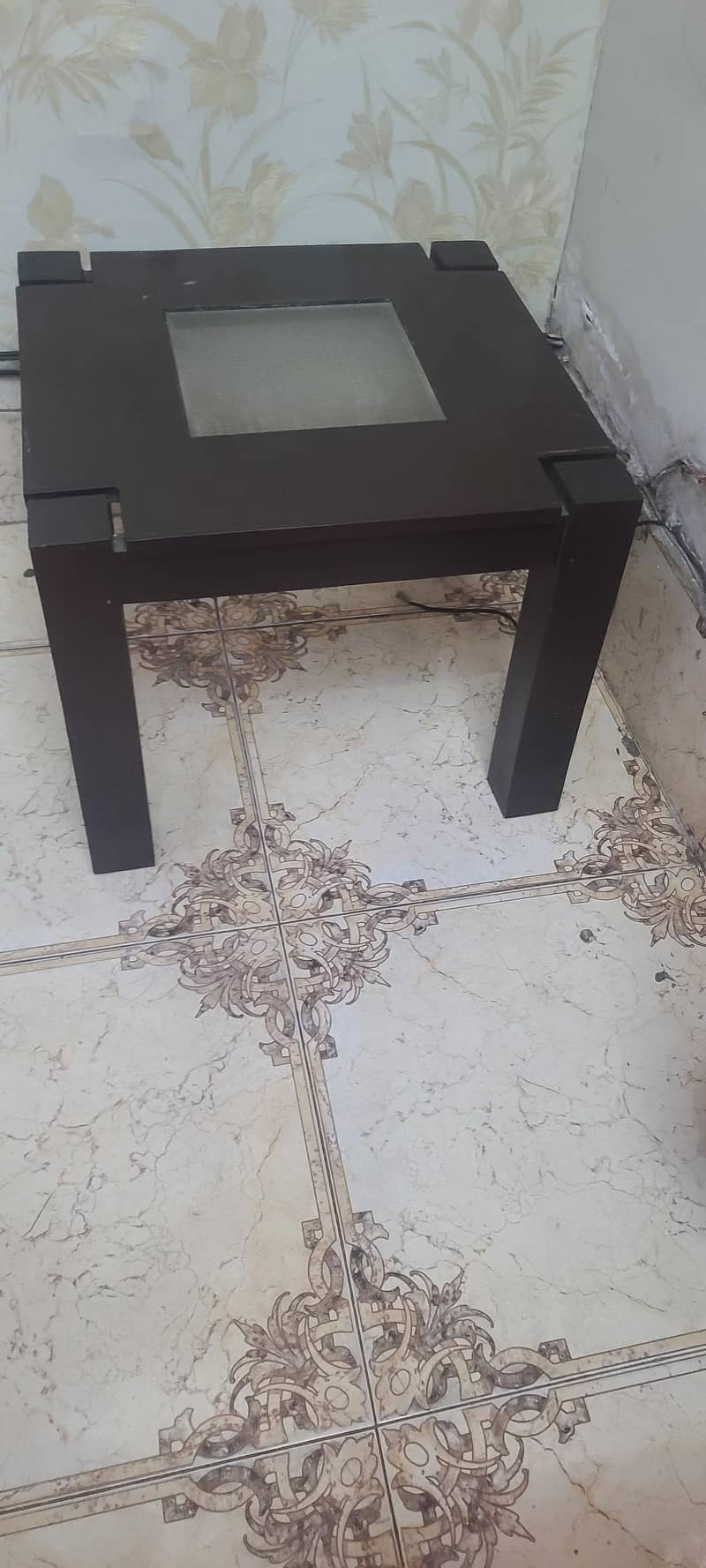 coffee  table 0