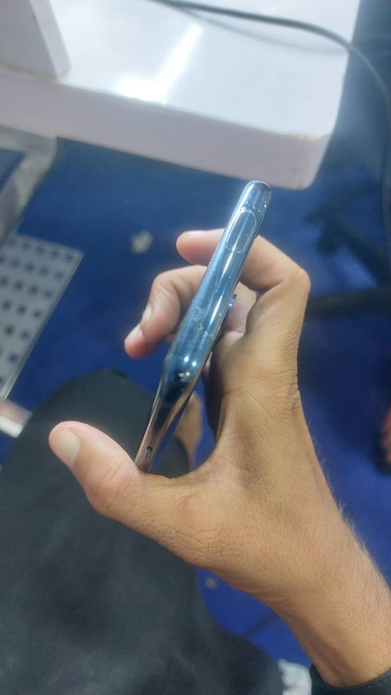 One Plus 7 Pro 3