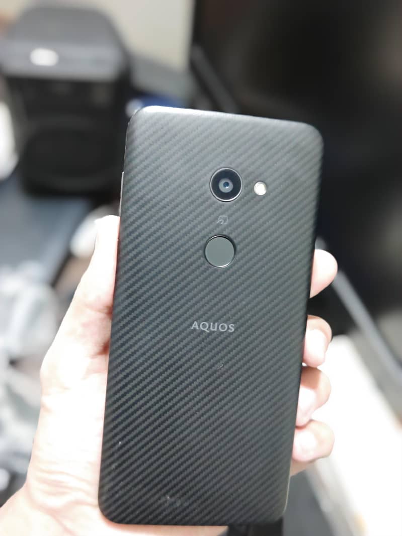 Sharp Aquos Zero 3