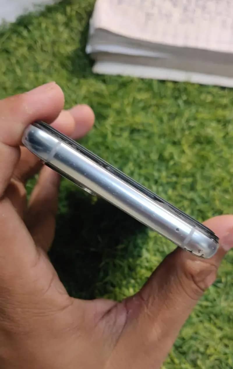 One Plus 8T 6