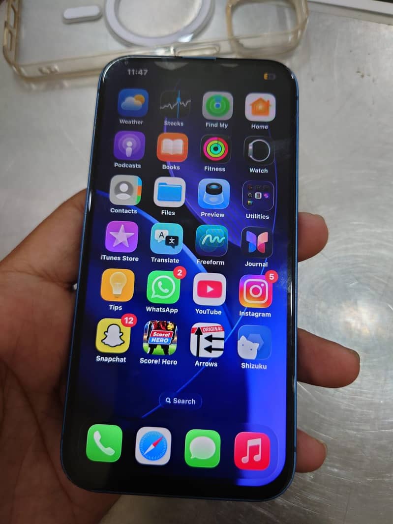 Apple iPhone 13 7
